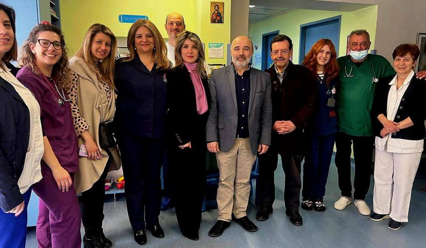 ΔΤ ΔΩΡΕΑ ΒΙΒΛΙΟΘΗΚΗΣ ΣΤΗΝ ΠΑΙΔΙΑΤΡΙΚΗ ΚΛΙΝΙΚΗ ΤΟΥ ΓΝ ΝΑΟΥΣΑΣ