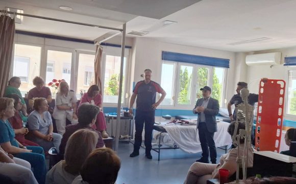 Εκπαίδευση προσωπικού του Γενικού Νοσοκομείου Νάουσας στην επείγουσα μεταφορά ασθενών σε συνθήκες εκτάκτου ανάγκης